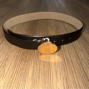 Vince Camuto Women’s Belt Black Gold Round Buckle Size Medium